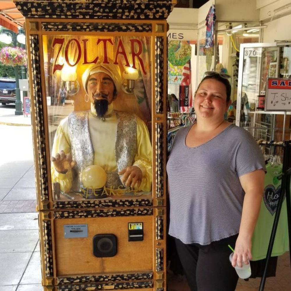 Meet your Posher, Candace